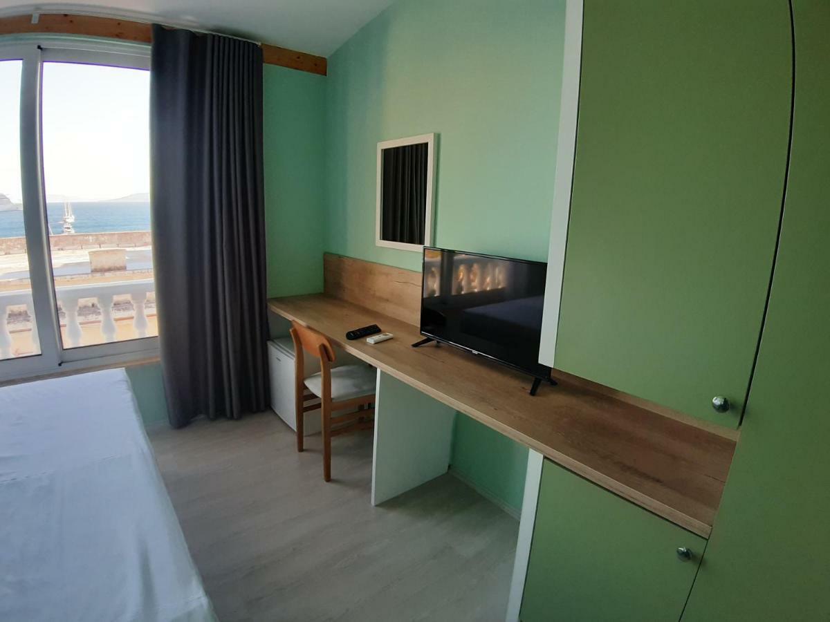 Bistrica Hotel Sarandë エクステリア 写真