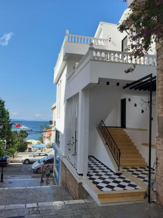 Bistrica Hotel Sarandë エクステリア 写真