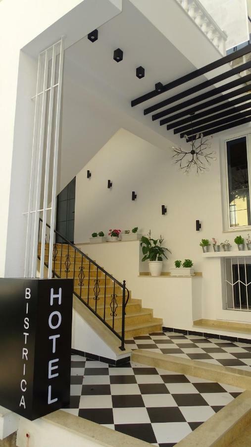 Bistrica Hotel Sarandë エクステリア 写真