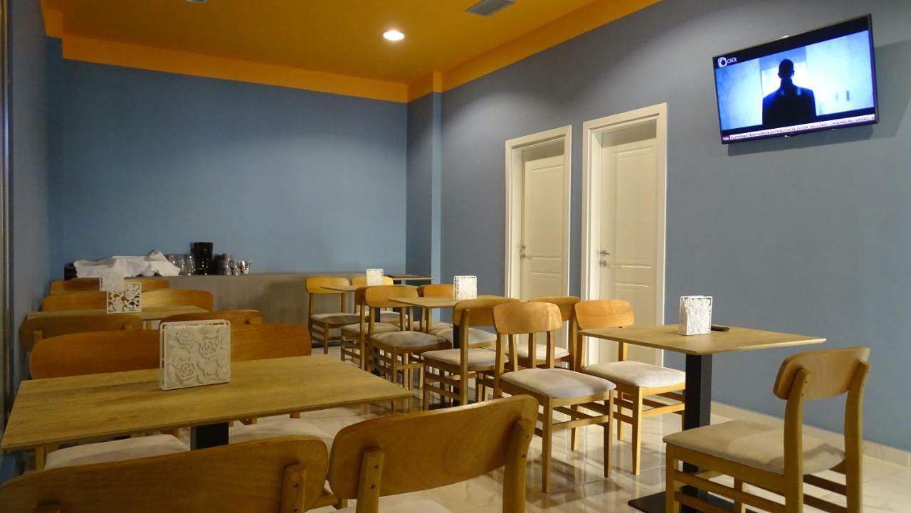 Bistrica Hotel Sarandë エクステリア 写真