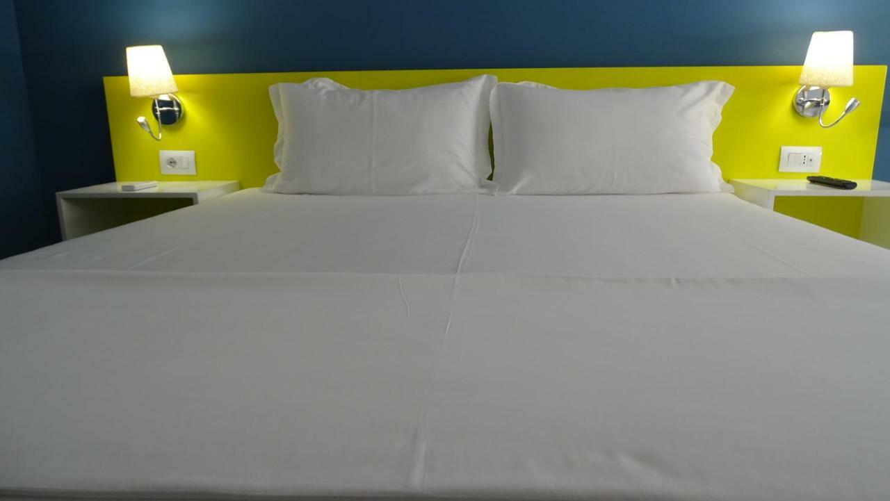 Bistrica Hotel Sarandë エクステリア 写真