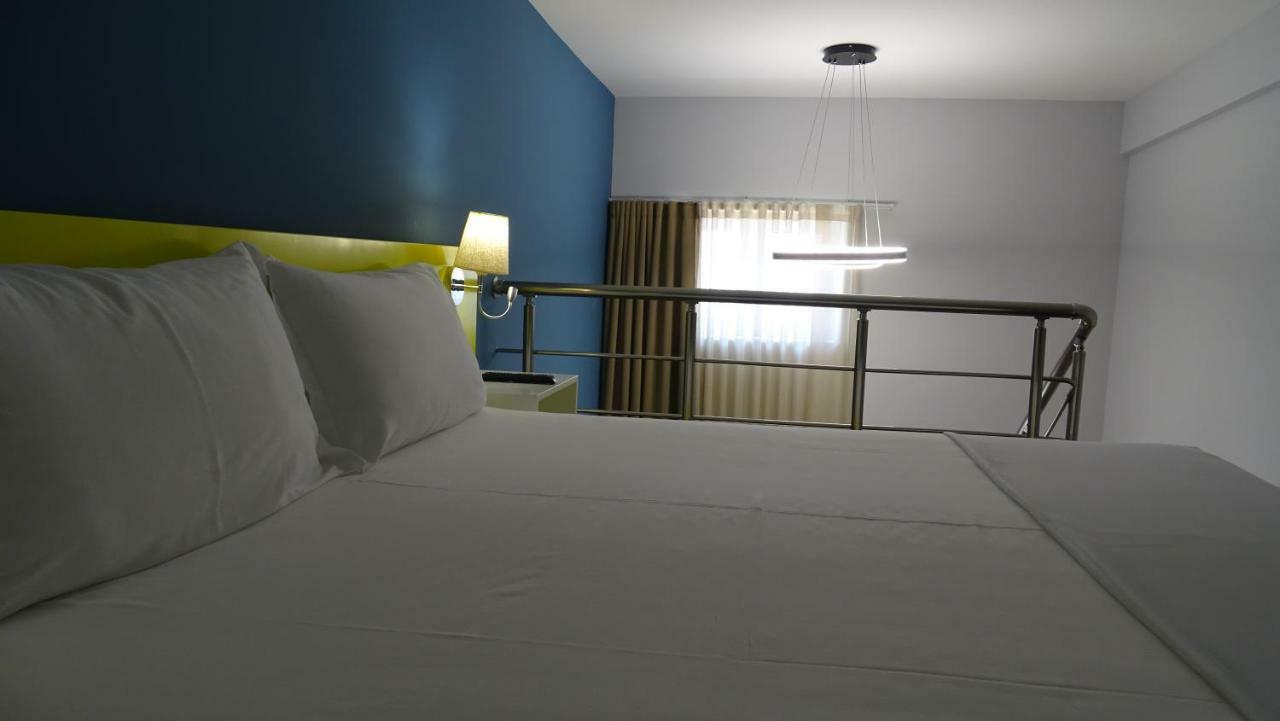 Bistrica Hotel Sarandë エクステリア 写真